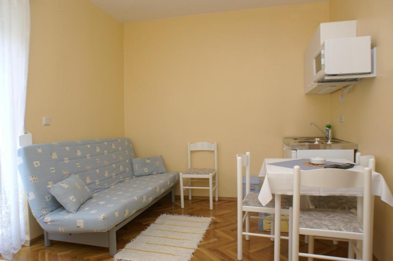 Apartments With A Parking Space Vodice - 4172 Rom bilde