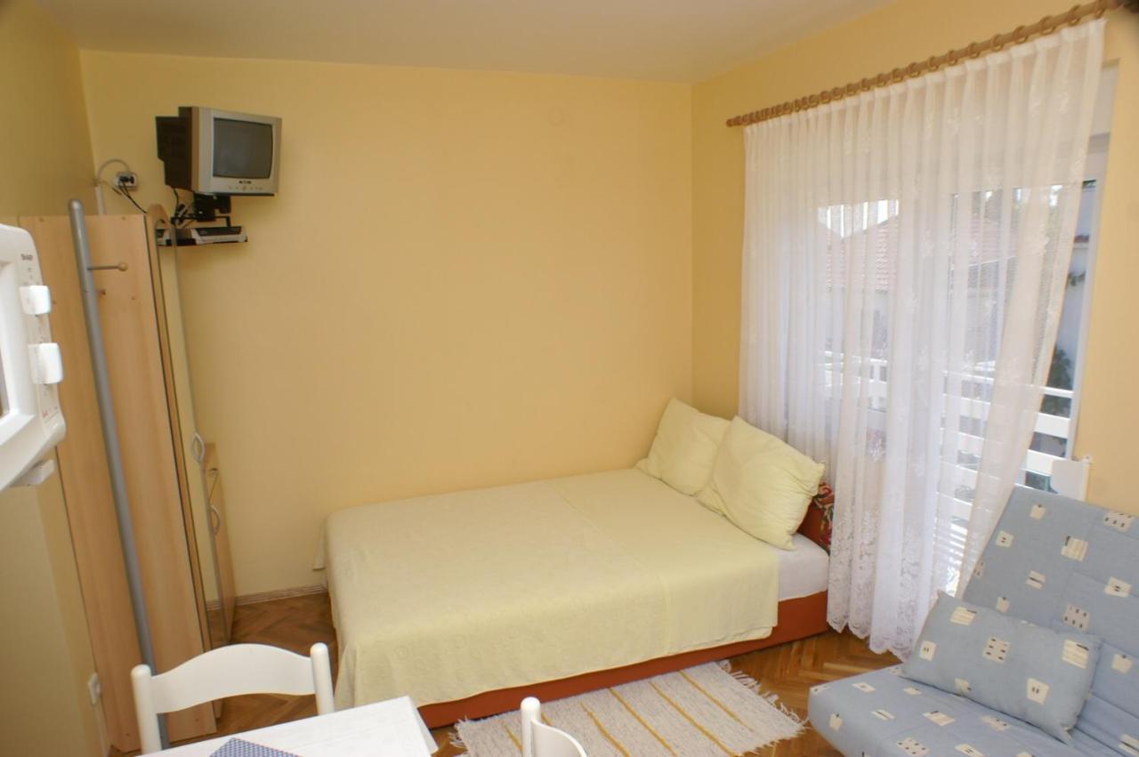 Apartments With A Parking Space Vodice - 4172 Rom bilde